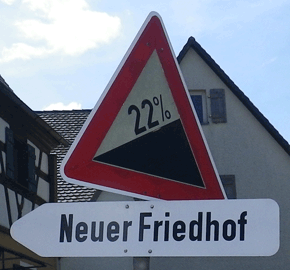 zur wand